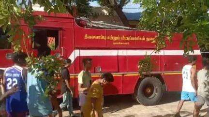 பட்டுக்கோட்டை: பாதிக்கப்பட்ட பொது மக்களை எப்படி காப்பாற்றுவது என்பது குறித்து அரசு மேல்நிலைப் பள்ளி வளாகத்தில் ஒத்திகை பயிற்சி