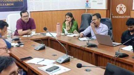নগাঁও: কলিয়াবৰ সম জিলা আয়ুক্তৰ কাৰ্যালয়ত কলিয়াবৰ,সিমনাবস্তি স্বাস্থ্য খণ্ডৰ বিষয়া-বৰ্গৰ সৈতে এখন সভা অনুষ্ঠিত