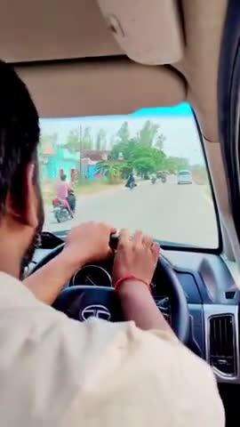 Hexa last ride 
 #tatahexa #tata #jabwemet #humjochalnelage #kareenakapoor #shahidkapoor #travelling #wheather #Maharajganj Aishwarya Yadav