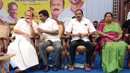 வாலாஜாபாத்: வாலாஜாபாத் தனியார் திருமண மண்டபத்தில் காஞ்சிபுரம் தெற்கு மாவட்ட திமுக செயற்குழு கூட்டம் நடைபெற்றது.