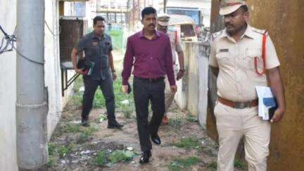నిజామాబాద్ రూరల్: డిచ్పల్లి దర్పల్లి పోలీస్ స్టేషన్లను తనిఖీ చేసిన సిపి సాయి చైతన్య