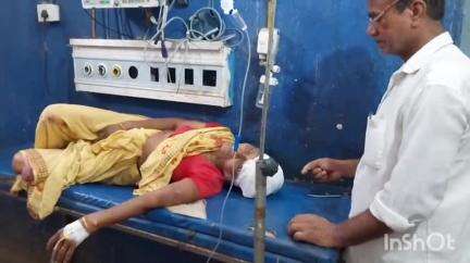 नरहट: नारायणपुर गांव में एक महिला पर बिजली का पंखा अचानक गिरने से सिर पूरी तरह क्षतिग्रस्त, हालत गंभीर