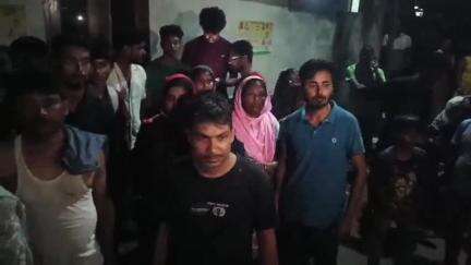 বঙাইগাঁও ভাগ: দোলাইগাঁও উজানপাৰাত চাহিদা খাতুন আৰু নুৰ ইছলামক আক্ৰমন কৰে সৰিফুল ইছলামে,  ঘটনাস্থলীত উপস্থিত আৰক্ষীৰ দল