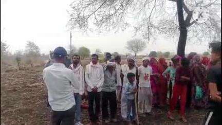 खुरई: रुसल्ला में एग्रीकल्चर कॉलेज के लिए जमीन अधिग्रहण करने गई टीम का ग्रामीणों ने किया विरोध, टीम लौटी खाली हाथ