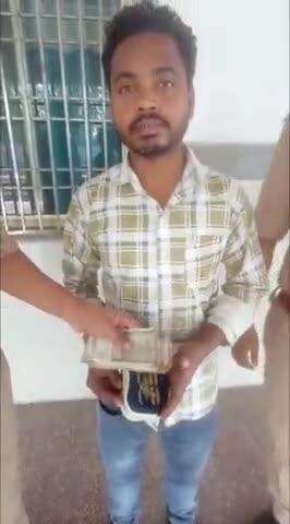 बीसलपुर: बीसलपुर रेलवे स्टेशन परिसर पर जीआरपी पुलिस ने युवक को लौटाया बैग, जिसमें थे ₹6475 और कागजात