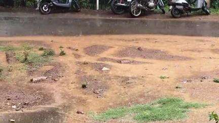 ಧಾರವಾಡ: ಜಿಲ್ಲೆಯಲ್ಲಿ ಭಾರಿ ಪ್ರಮಾಣದಲ್ಲಿ ಮಳೆ, ಅಧಿಕಾರಿಗಳು ಕೇಂದ್ರ ಸ್ಥಾನದಲ್ಲಿರಲು ನಗರದಲ್ಲಿ ಜಿಲ್ಲಾಧಿಕಾರಿ ದಿವ್ಯಪ್ರಭು ಸೂಚನೆ