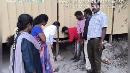 கிணத்துக்கடவு: கிணத்துக்கடவு பகுதியில் 
கனிமவளம் இருப்பு கிடங்கு வைக்க முறையான அனுமதி பெறாமல் இயங்கி வந்த 3 கிரஷர்களுக்கு சீல் வைத்த அதிகாரிகள்.