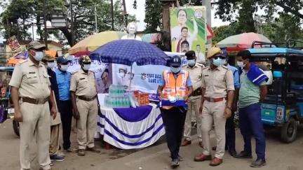 নলহাটি ১: নলহাটি থানার উদ্যোগে সেফ ড্রাইভ সেভ লাইফ কর্মসূচি নলহাটি রাম মন্দির প্রাঙ্গণে