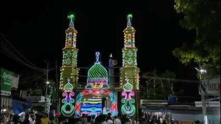 கீழக்கரை: ஏர்வாடி தர்ஹா  851 ஆம் ஆண்டு சந்தனக்கூடு கோலாகலம்