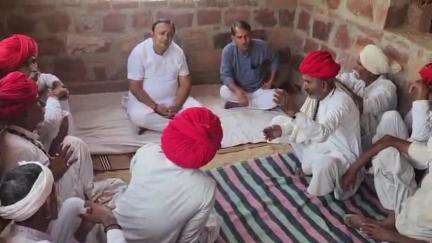सिवाना: भाजपा प्रदेश कार्य समिति के सदस्य ने उमरलाई का दौरा कर मृतक के परिजनों को ढाढस बंधाया