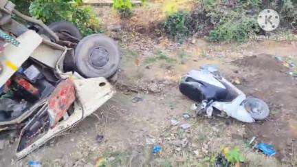 બાયડ: બાયડ-દહેગામ માર્ગ પર પીકપ ડાલા-એક્ટિવા વચ્ચે સર્જાયો ગમખ્વાર અકસ્માતઃમહિલા પોલીસ કર્મી સહિત ત્રણ વ્યક્તિ ગંભીર રીતે ઘાયલ