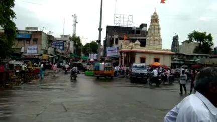 चोपडा: चोपडा नगरपालिकेजवळ वार्ड क्रमांक ३४ मध्ये तरुणाला दोघांची किरकोळ कारणावरून मारहाण, चोपडा पोलिसात गुन्हा दाखल