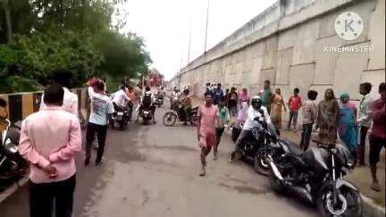 मुसाफिरखाना: जगदीशपुर थाना क्षेत्र के श्री रामगंज चौराहे के समीप मिला अज्ञात युवक का शव, पुलिस ने भेजा पोस्टमार्टम के लिए