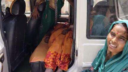 पोरसा: ओरेठी गांव में पानी भरने के दौरान सरकारी हेड पंप पर महिलाओं से मारपीट