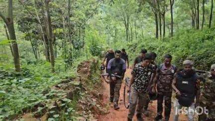 നിലമ്പൂർ: കാളികാവ് സുൽത്താന എസ്റ്റേറ്റിന് മേൽഭാഗത്തായി സ്ഥാപിച്ച ക്യാമറയിൽ നരഭോജി കടുവയുടെ ദൃശ്യം പതിഞ്ഞു