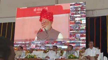 ಗದಗ: ನಗರದಲ್ಲಿ ನೂತನ ರೈಲ್ವೆ ನಿಲ್ದಾಣ ಉದ್ಘಾಟನೆ, ವರ್ಚುವಲ್ ಮೂಲಕ ಪ್ರಧಾನಿ ಮೋದಿ ಭಾಗಿ
