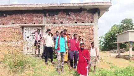 पूर्वी टुंडी: ग्रामीणों ने पूर्व मुखिया पर ग़ैरावाद जमीन कब्जाने का आरोप लगाया