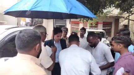 ಬೆಳಗಾವಿ: ಚಿಗರೆ ಕುಟುಂಬದ ಮೇಲೆ ಕಿರುಕುಳ ನಗರದಲ್ಲಿ ರಕ್ಷಣೆಗೆ ಜಿಲ್ಲಾಧಿಕಾರಿ ಮೊಹಮ್ಮದ್ ರೋಷನ್ ಅವರಿಗೆ ನಾವಗೆ ಗ್ರಾಮಸ್ಥರು ಮನವಿ