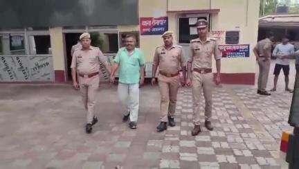 सगड़ी: रौनापार पुलिस टीम ने ताहिरपुर बघावर से रंगदारी मांगने वाले हिस्ट्रीशीटर एवं गैंग संख्या IR-23 के सदस्य को किया गिरफ्तार