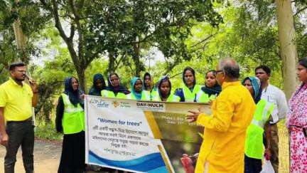 পাঁশকুড়া: অমৃত মিত্র প্রকল্পে পরিকল্পনাকে সামনে রেখে পাঁশকুড়া গড় পুরুষত্তমপুর নদী বাঁধ এলাকায় পরিদর্শন পাঁশকুড়া পৌরপ্রশাসক