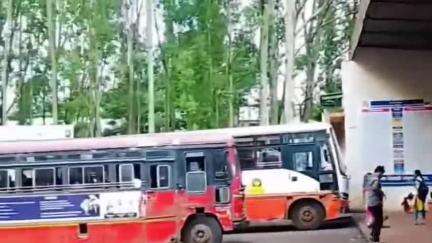चंदगड: चंदगड आगाराला आणखी नव्या बसेस लवकर मिळाव्या. आमदार शिवाजीराव पाटील यांची मंत्री प्रताप सरनाईक यांच्याकडे मागणी.