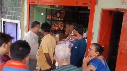 बबेरू: तिंदवारी रोड में दुकान का ताला तोड़कर चोरों ने की चोरी, दुकानदार ने कोतवाली में दी सूचना