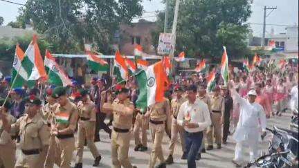 कैथल: भारतीय सेना के सम्मान में निकाली तिरंगा यात्रा, विधायक सतपाल जांबा ने दिखाई हरी झंडी