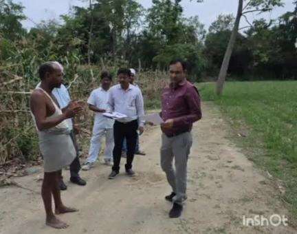 कैसरगंज: कैसरगंज में अलग-अलग गांवों में शिकायत के बाद बीडीओं ने विकास कार्यों का किया निरीक्षण