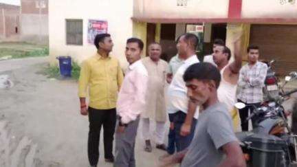 जोगापट्टी: नगर पंचायत मच्छरगांवा के 6 जगहों पर लगेगा हाई मास्क लाइट, नगर अध्यक्ष ने किया निरीक्षण