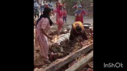 रामसनेही घाट: खरिकाफूल गांव में जमीनी विवाद के चलते दो पक्षों में हुई मारपीट, वीडियो हुआ वायरल