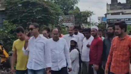 पाटोदा: बिंदुसरा नदीपात्रात सुरू असणाऱ्या स्वच्छता मोहिमेची आमदार संदीप क्षीरसागर यांनी केली पाहणी