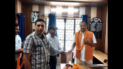 पिथौरागढ़: लघु सिंचाई कार्यालय पिथौरागढ़ में मंत्री गणेश भंडारी की अध्यक्षता में लघु सिंचाई कलाकार समिति की बैठक हुई