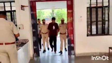 गढ़ी: NDPS एक्ट में 2 साल से फरार वांछित आरोपी को गढ़ी थाना पुलिस ने किया गिरफ्तार