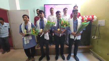 ଛେଣ୍ଡିପଦା: +୨ବିଜ୍ଞାନ ପରୀକ୍ଷାରେ ବ୍ଲକର ଟପର ଛାତ୍ରଛାତ୍ରୀଙ୍କୁ ଛେଣ୍ଡିପଦା ଲର୍ଡ ଜଗନ୍ନାଥ ଉଚ୍ଚମାଧ୍ୟମିକ ବିଦ୍ୟାଳୟ ଠାରେ ସମ୍ବର୍ଦ୍ଧନା କାର୍ଯ୍ୟକ୍ରମ