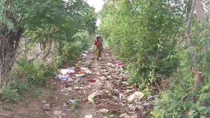 ஆண்டிப்பட்டி: கதிர் நரசிங்கபுரத்தில் கழிப்பறை வசதி இல்லாததால்  திறந்தவெளியில் கழிப்பிடம் செல்லும் மக்கள் #localissue