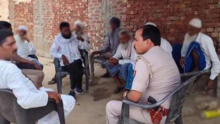 बिलारी: मैनाठेर पुलिस ने मिशन सड़क सुरक्षा अभियान के तहत लोगों को किया जागरूक
