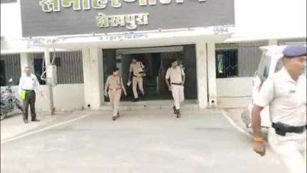 शेखपुरा: बिहार विधानसभा चुनाव शांतिपूर्वक कराने के लिए स्पेशल ब्रांच के आईजी और मुंगेर डीआईजी ने किया जिले का दौरा