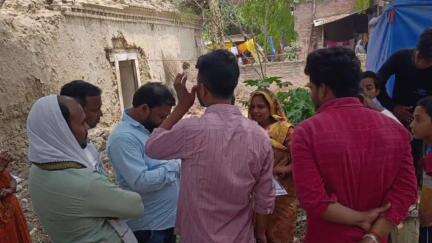मड़ियाहू: कटवार में भीटा भूमि विवाद में हुआ स्थलीय निरीक्षण, दोनों पक्षों की शिकायतों का किया गया निस्तारण