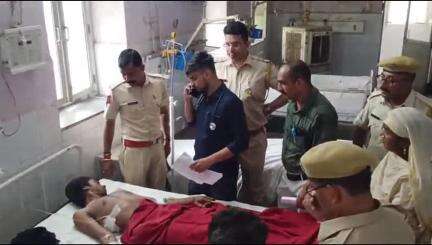 बांसवाड़ा: हुसैनी चौक मंडिया में सिगरेट पीने को लेकर दो नाबालिगों में विवाद, चाकू से हमला, किशोर घायल, एमजीएच में किया गया उपचार