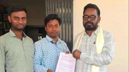 बलियापुर: ढोकरा में स्टेडियम निर्माण को लेकर आमटाल के ग्रामीणों ने विधायक चंद्रदेव महतो से की मुलाकात