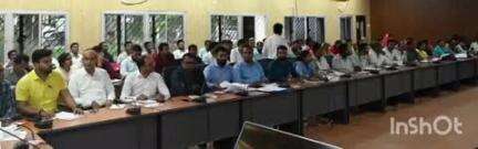 बैकुंठपुर: कोरिया जिला पंचायत के सीईओ ने ग्राम पंचायत की समीक्षा बैठक की