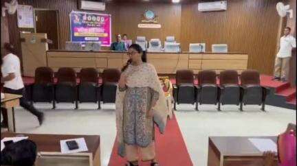 जळगाव: प्रत्येक गावात 'बालिका पंचायत' स्थापन करा; मुख्य कार्यकारी अधिकारी मिनल करनवाल यांचे आवाहन