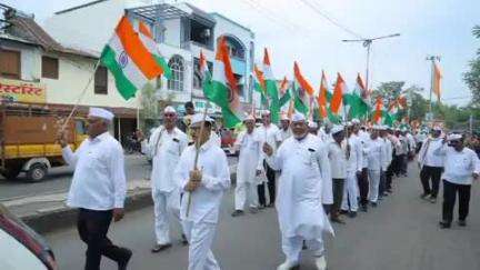 मलकापूर: शहरात भारतीय सेनेच्या सन्मानार्थ तिरंगा रॅलीचे आयोजन