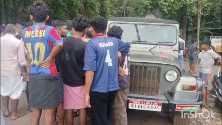 നിലമ്പൂർ: നരഭോജി കടുവയെ പിടികൂടാത്തതിൽ പ്രതിഷേധം, കാളികാവ് പാറശ്ശേരിയിൽ വനം വകുപ്പ് ഉദ്യോഗസ്ഥരുടെ വാഹനം തടഞ്ഞു