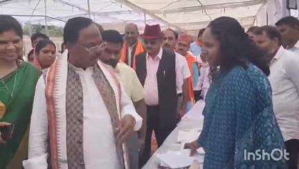 कठौतिया के सुशासन तिहार में गूंज उठी शिकायत की आवाज, पर्यवेक्षक को तुरंत किया गया बदल