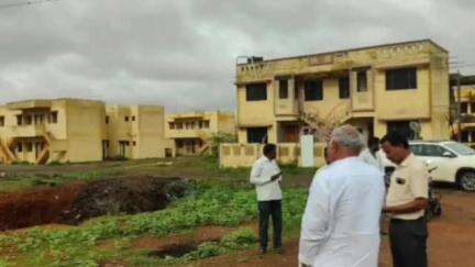 ಬಸವನ ಬಾಗೇವಾಡಿ: ಪಟ್ಟಣದಲ್ಲಿ ನಿರ್ಮಿಸಲಾದ ಆಶ್ರಯ ಯೋಜನೆಯ ವಸತಿ ಸಮುಚ್ಛಯ ಹಾಗೂ ಮೆಗಾ ಮಾರುಕಟ್ಟೆ ಪರಿಶೀಲಿಸಿದ ಸಚಿವ ಶಿವಾನಂದ ಪಾಟೀಲ