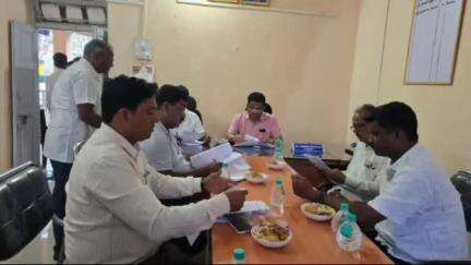 ಸಿಂದಗಿ: ಪಟ್ಟಣದಲ್ಲಿ ನಗರ ಯೋಜನಾ ಪ್ರಾಧಿಕಾರದ ಪ್ರಗತಿ ಪರಿಶೀಲನಾ ಸಭೆ ನಡೆಸಿದ ಶಾಸಕ‌ ಅಶೋಕ ಮನಗೂಳಿ