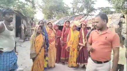 डंडारी: हरदिया ग्राम वार्ड संख्या दो महादलित टोला में जमीन के पर्चा को लेकर भाकपा माले डंडारी प्रखंड सचिव ने दी जानकारी