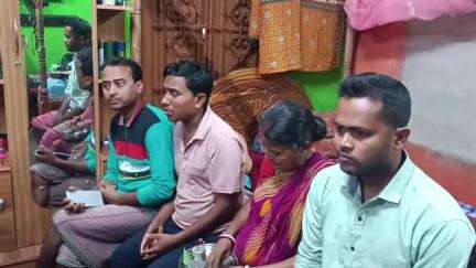 কৈলাশহর: কৈলাসহর ভিতরপাখির বাদা ৬ নং ওয়ার্ডের CPIM দলের এক কার্যকর্তার বিরুদ্ধে সরব হয় BJP দলের কার্যকর্তারা