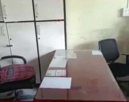 शेवगाव: आंदोलनाच्या धसक्याने अधिकारी कार्यालयातून गायब